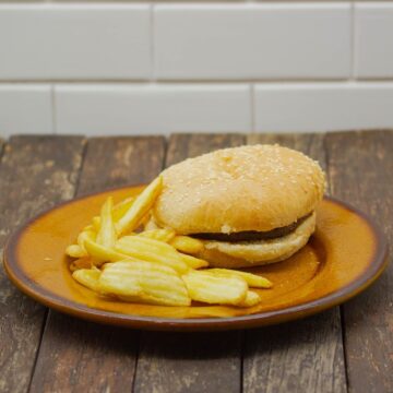 MENÚ INFANTIL HAMBURGUESA