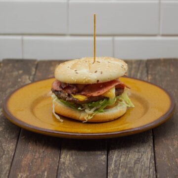 HAMBURGUESA COMPLETA