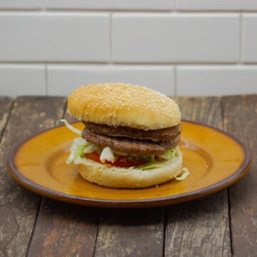 HAMBURGUESA DOBLE COMPLETA